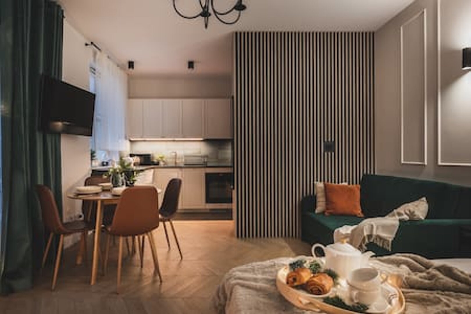 9. Atrium - Old Town Luxury Apartments 9. Atrium - Old Town Luxury Apartments