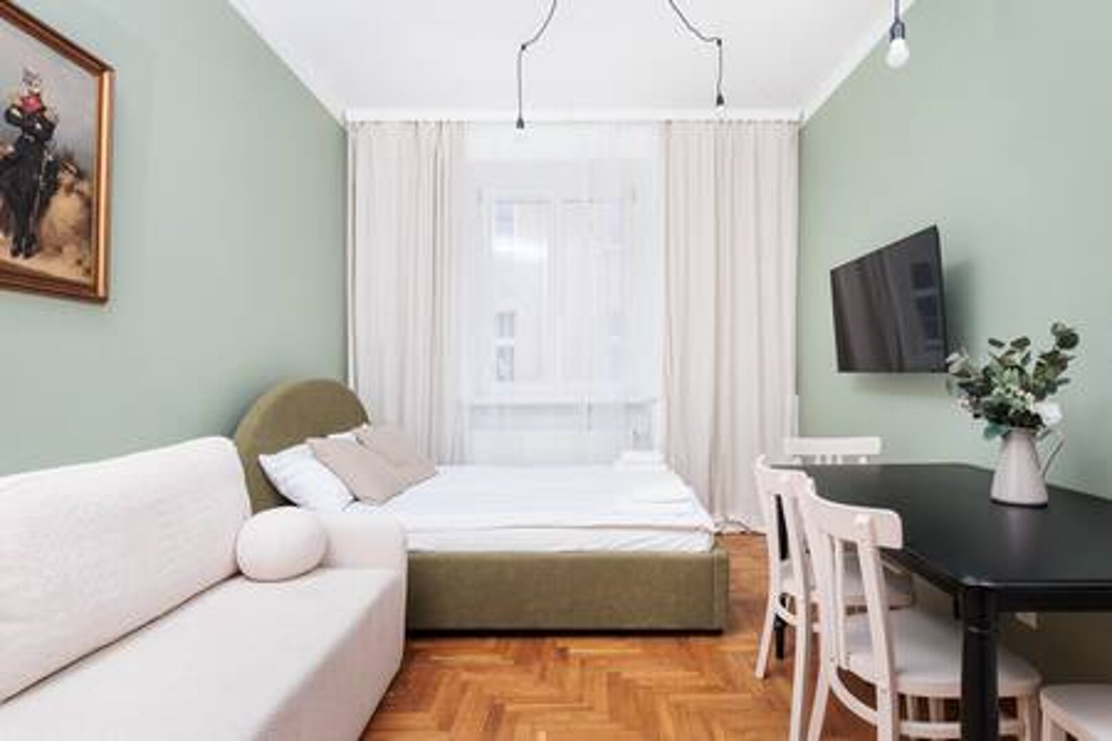 UPSTAIRS MANAGEMENT sp. z o.o. - 2