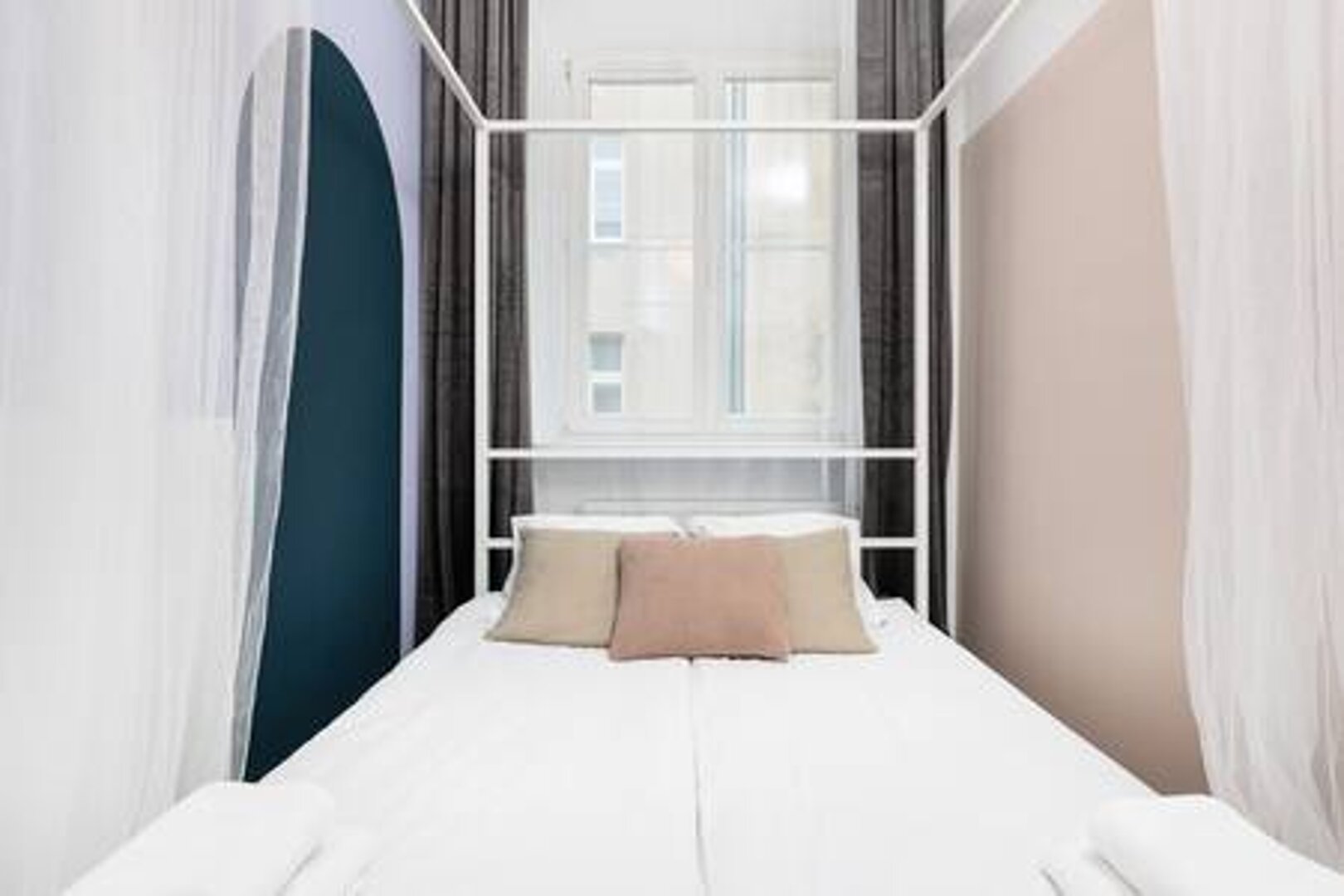 UPSTAIRS MANAGEMENT sp. z o.o. - 13