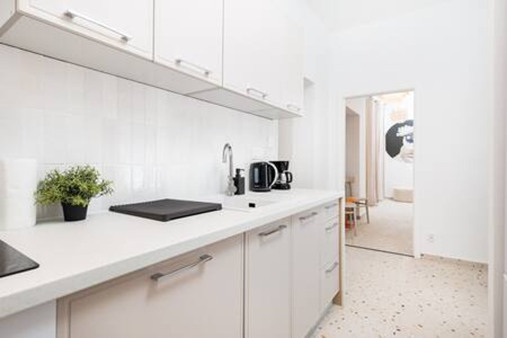 UPSTAIRS MANAGEMENT sp. z o.o. - 22