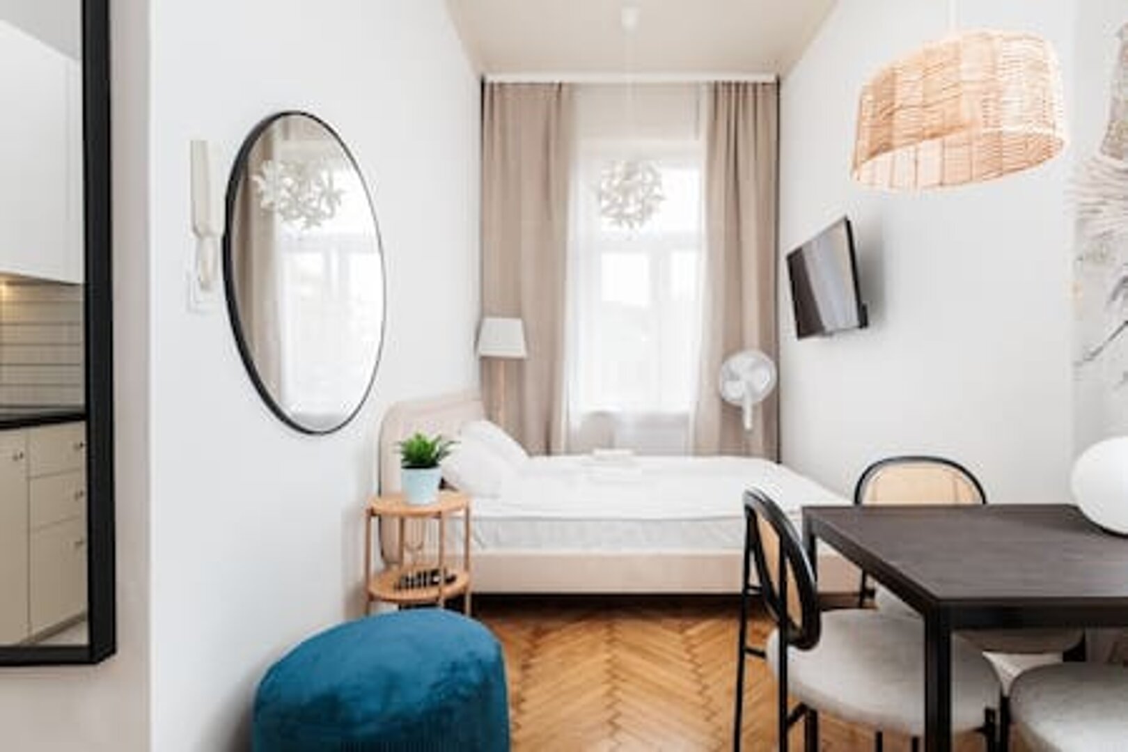 Klasyczne Studio w Centrum - 2' na Dworzec Główny Klasyczne Studio w Centrum - 2' na Dworzec Główny