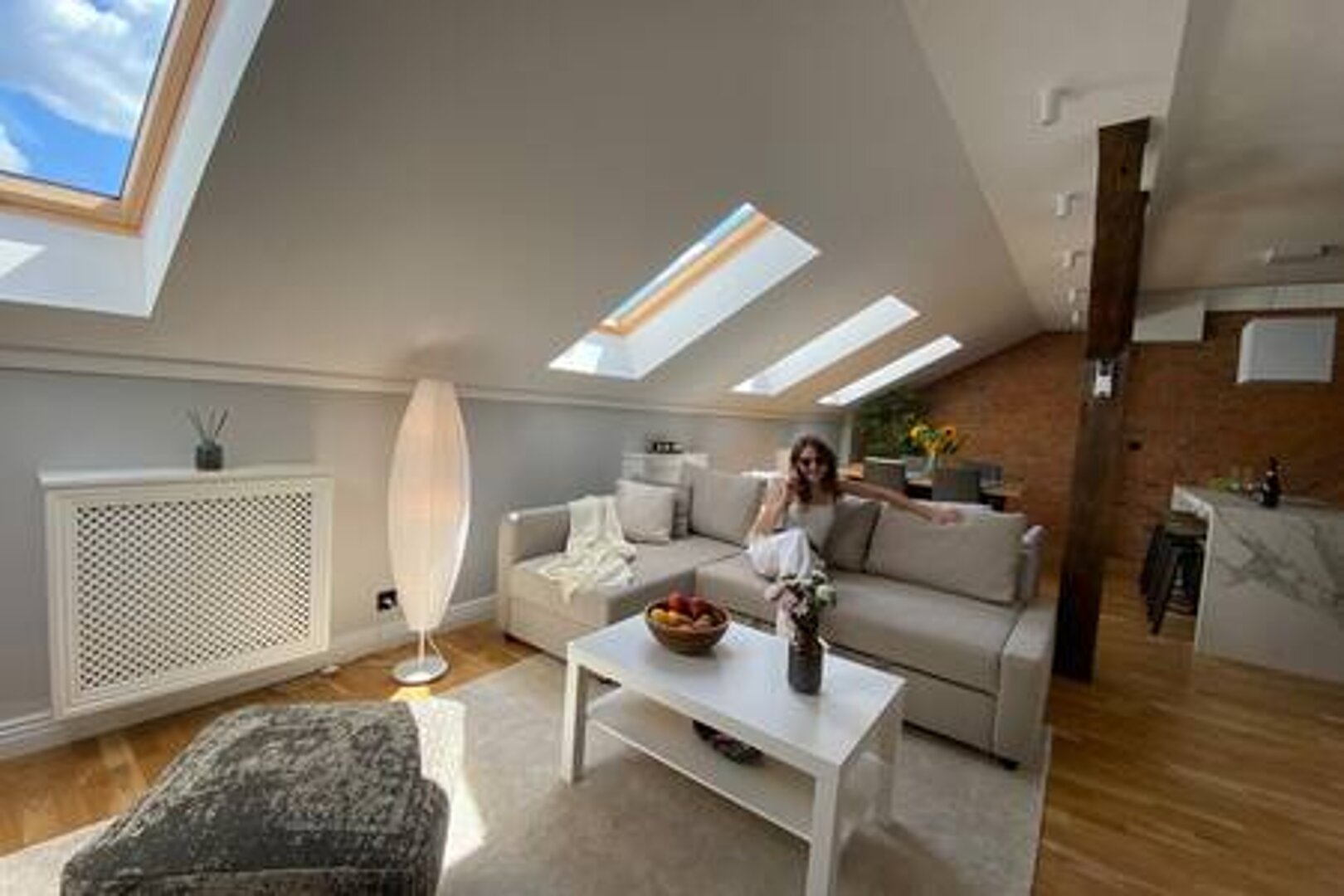 UPSTAIRS MANAGEMENT sp. z o.o. - 47